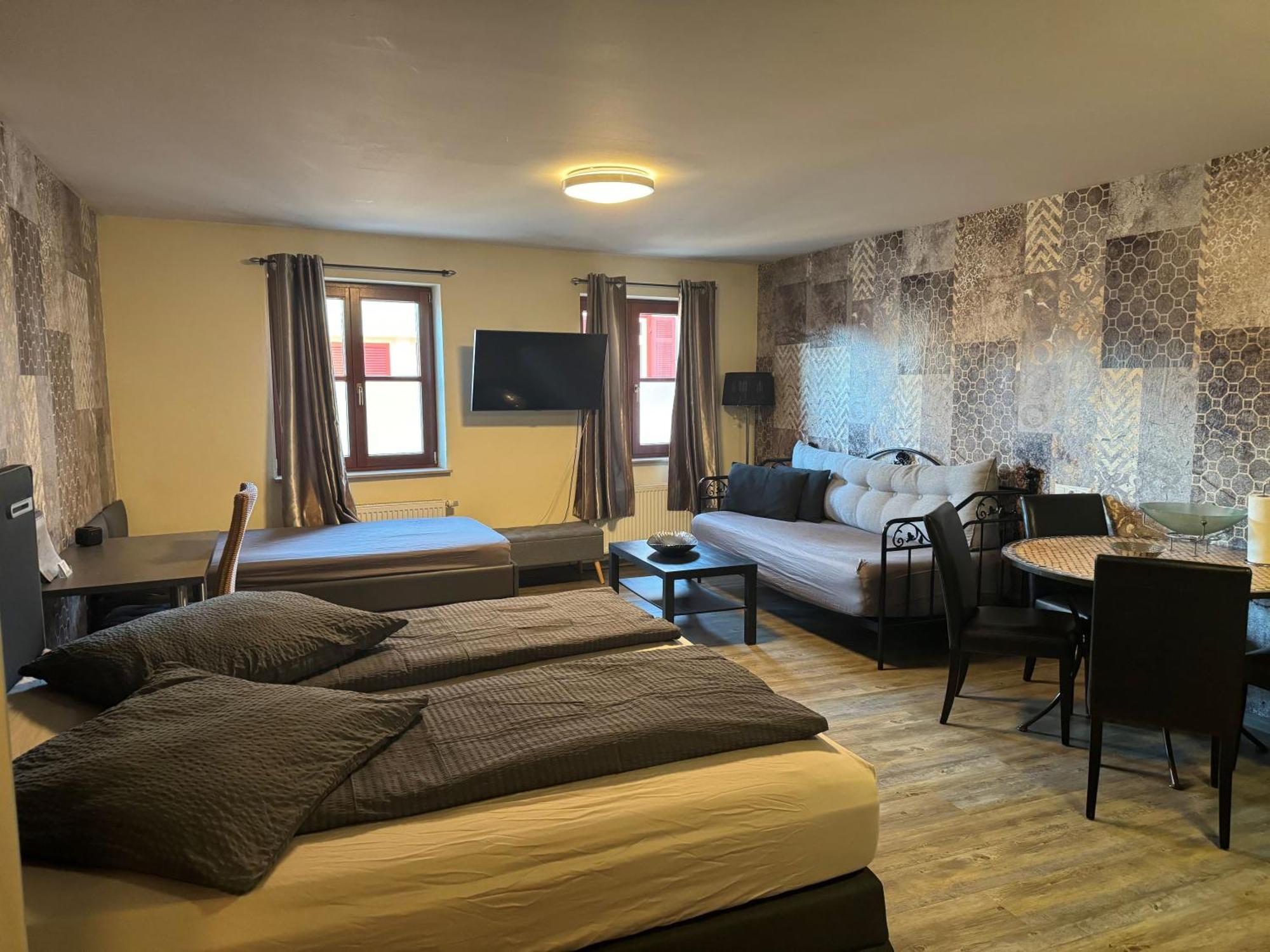 Hotel Mythos "Apartments" Markgröningen Eksteriør billede