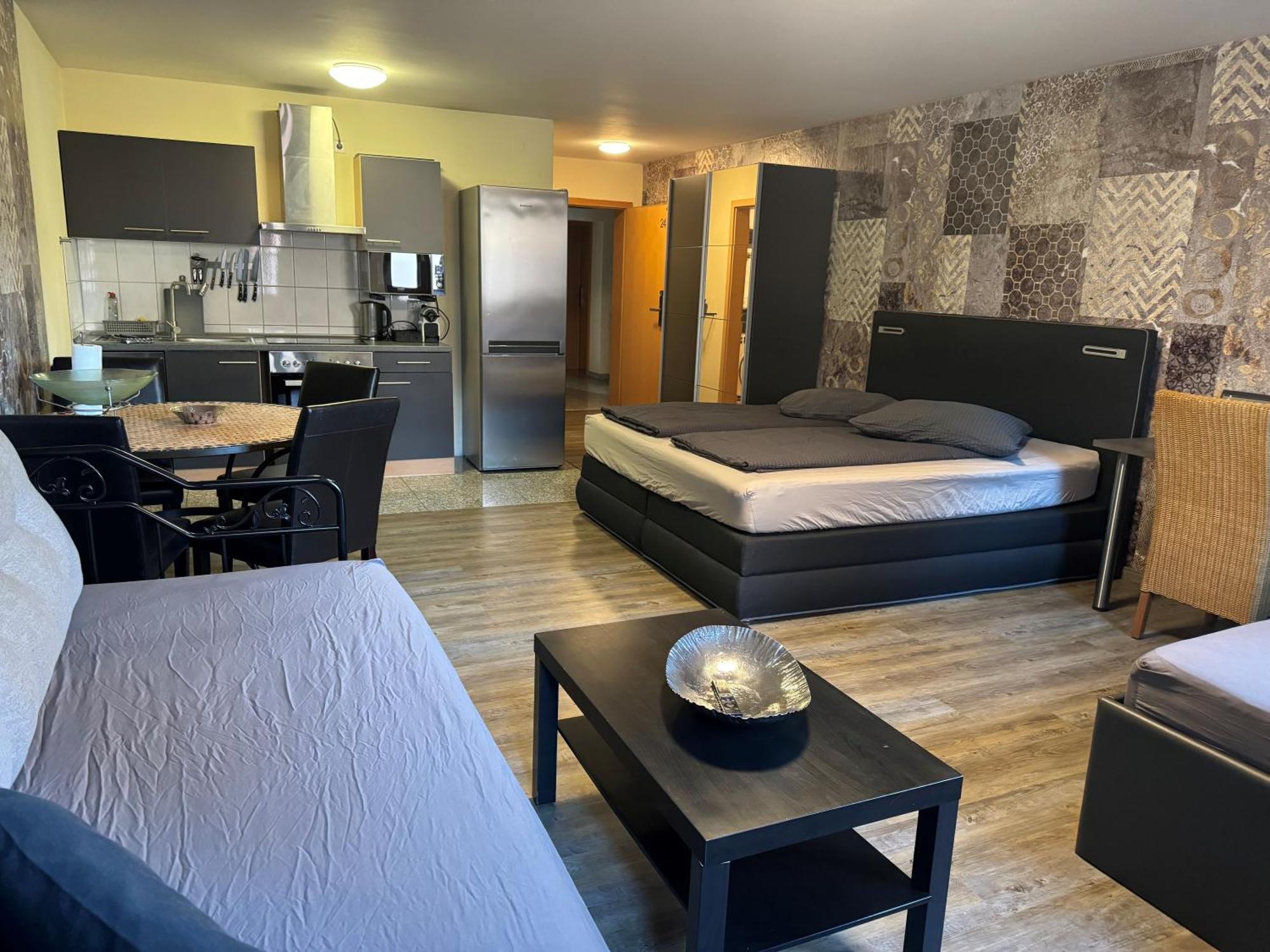 Hotel Mythos "Apartments" Markgröningen Eksteriør billede