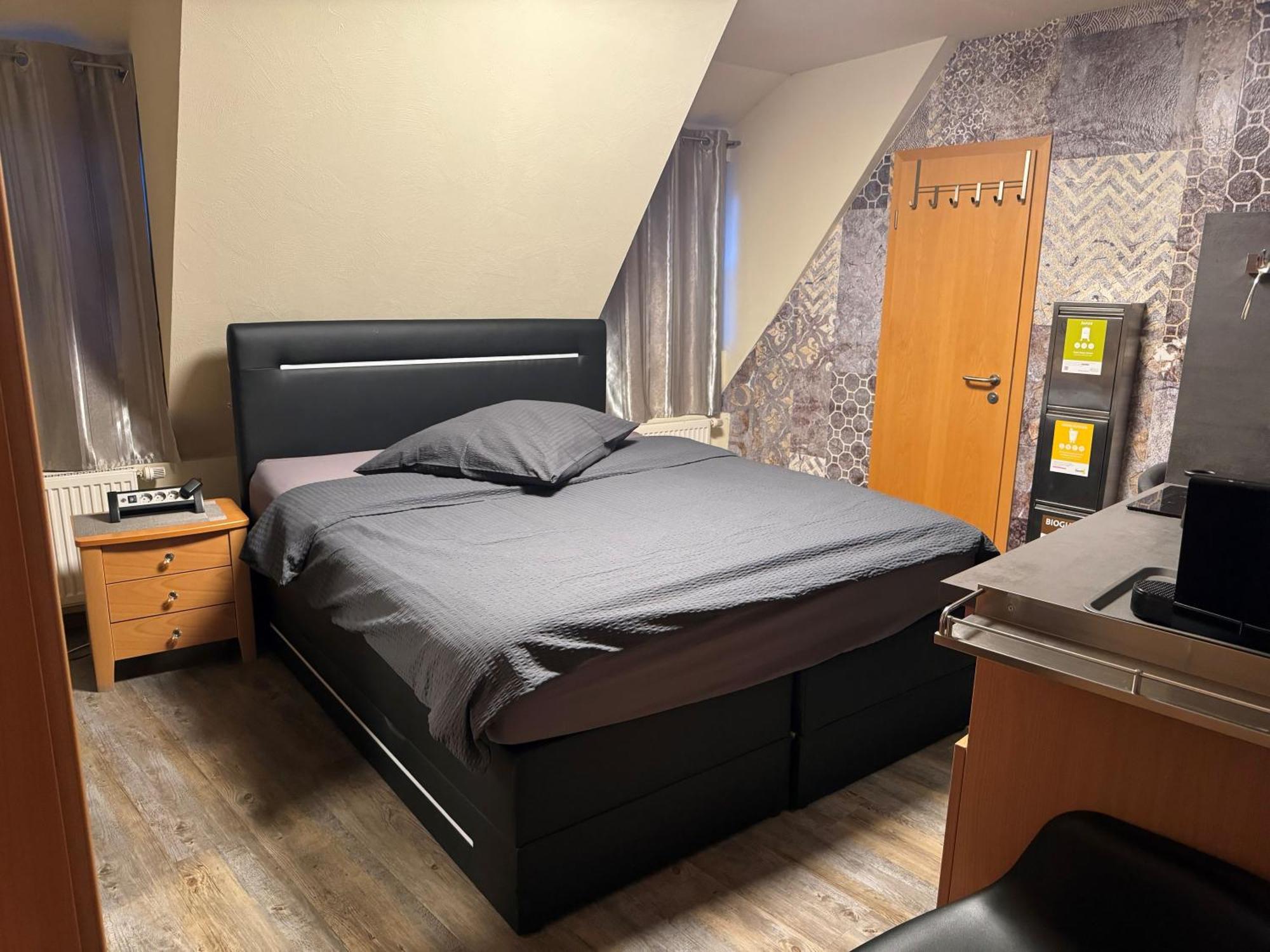 Hotel Mythos "Apartments" Markgröningen Eksteriør billede