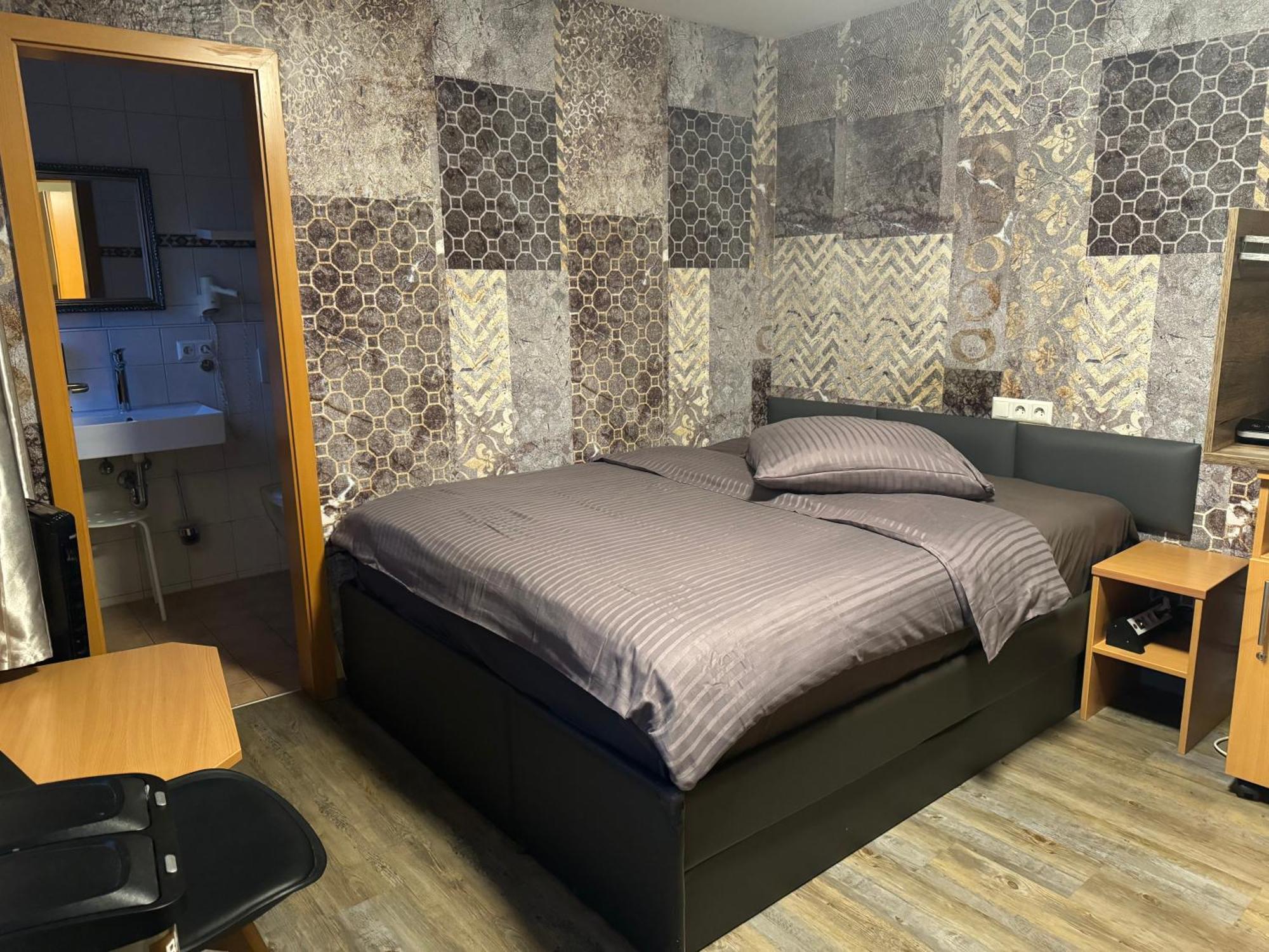 Hotel Mythos "Apartments" Markgröningen Eksteriør billede