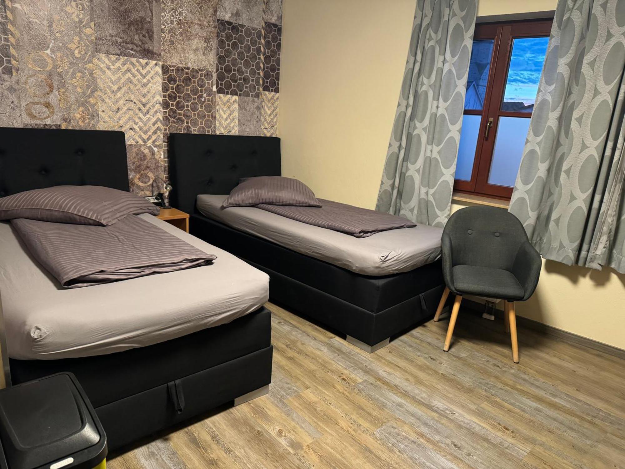 Hotel Mythos "Apartments" Markgröningen Eksteriør billede