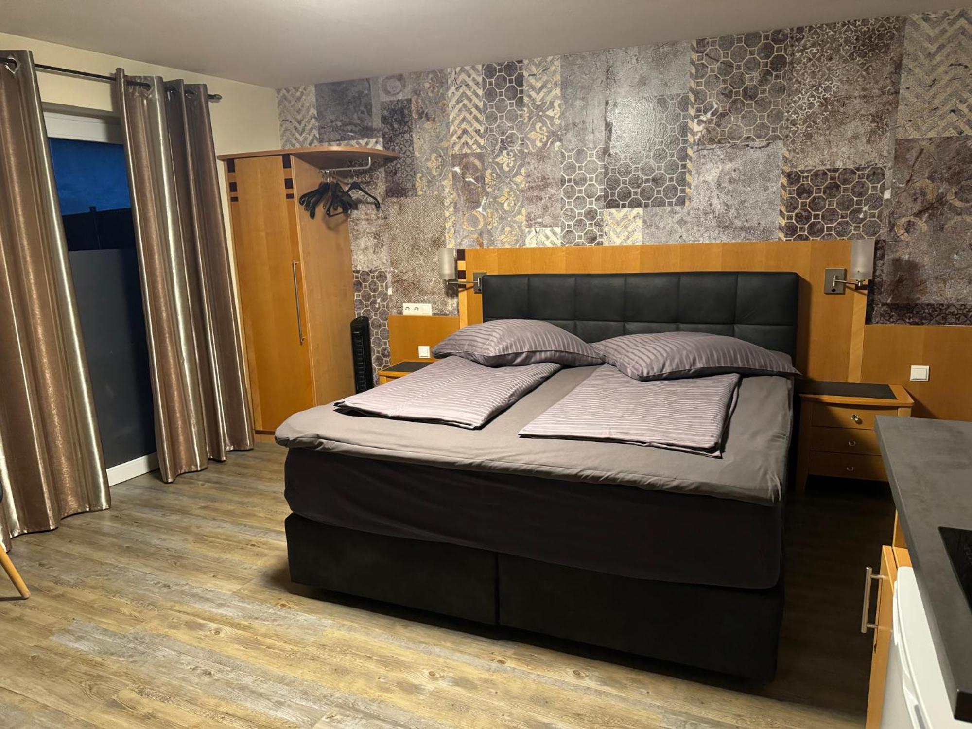 Hotel Mythos "Apartments" Markgröningen Eksteriør billede