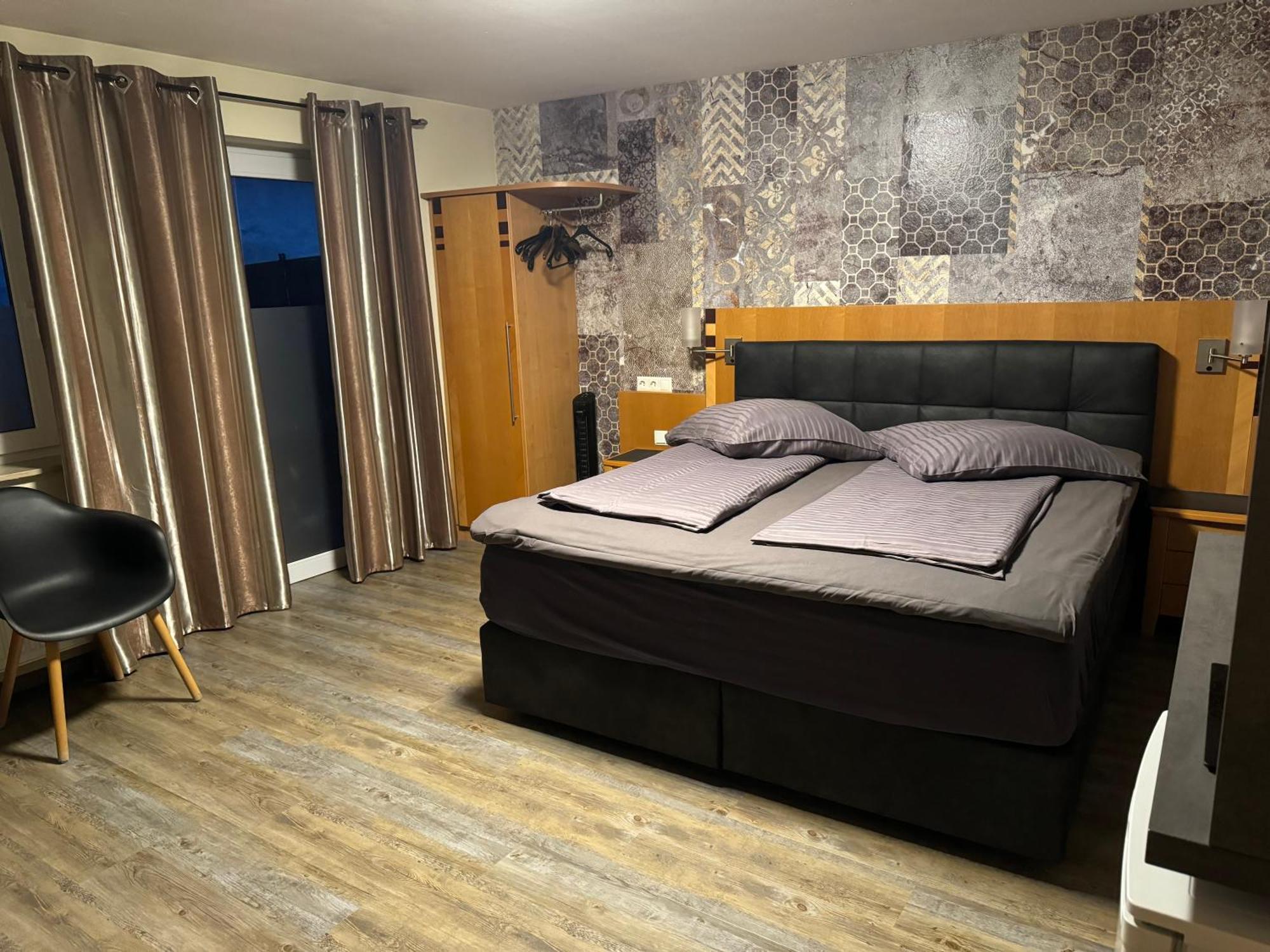 Hotel Mythos "Apartments" Markgröningen Eksteriør billede